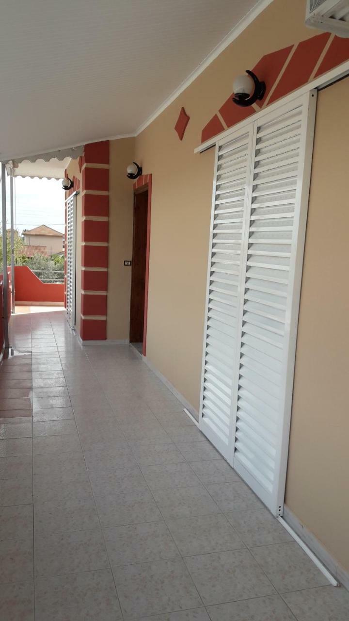 Kostas Christos Rooms อัมมูเดีย ภายนอก รูปภาพ